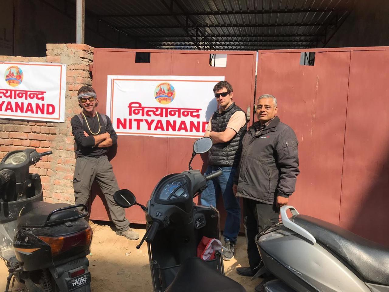 Nityanand Bed and Breakfast Allāhābād Junction Exteriör bild
