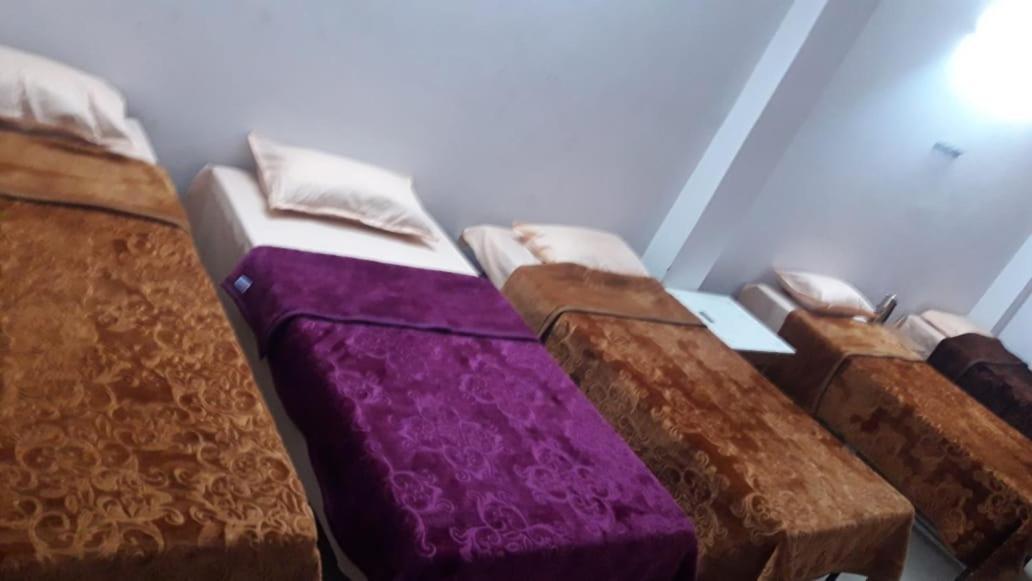 Nityanand Bed and Breakfast Allāhābād Junction Exteriör bild